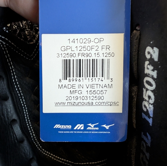 Mizuno Black Baseball Glove - Picture 5 of 8